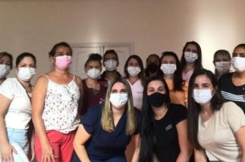  Capacitação para profissionais que trabalham na recepção das Unidades Básicas de Saúde e no Laboratório.