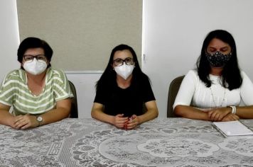 VACINAÇÃO EM ESPÍRITO SANTO DO PINHAL.