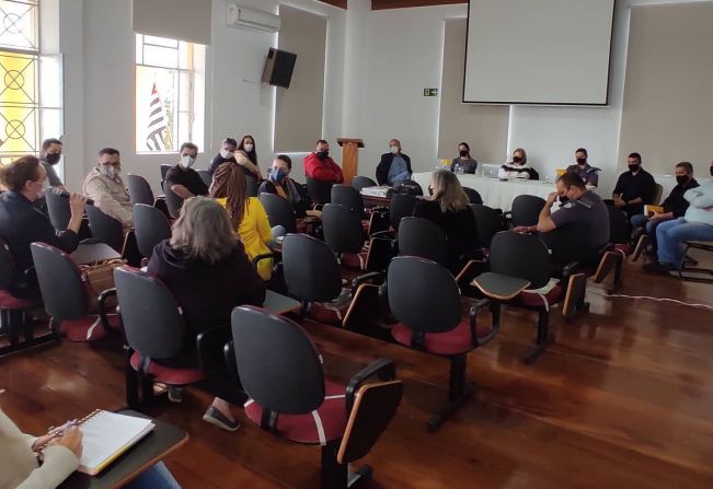 ADMINISTRAÇÃO MUNICIPAL REALIZA REUNIÃO PARA COMBATE AO USO DE DROGAS NO MUNICÍPIO
