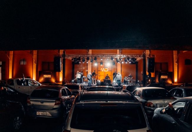 Neste final de semana o Departamento de Cultura iniciou as apresentações via Drive-in do Festival Aldir Blanc.