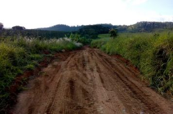 A ADMINISTRAÇÃO MUNICIPAL TEM REALIZADO A REVITALIZAÇÃO DE ESTRADAS RURAIS