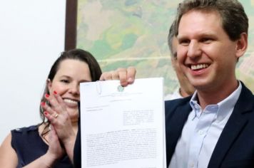 Prefeito assina convênio de R$4,2 milhões com o Ministério do Meio Ambiente; o maior da história de Espírito Santo do Pinhal 