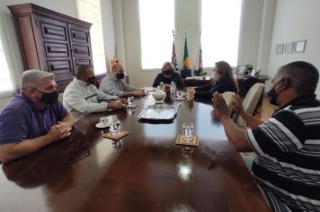 ADMINISTRAÇÃO MUNICIPAL E FUNERÁRIAS DO MUNICÍPIO, JUNTAS NA CONSERVAÇÃO E MELHORIA DO VELÓRIO MUNICIPAL.