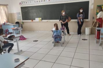 Prefeita e a Diretora de Educação visitaram mais duas escolas municipais