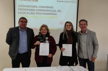 RECOMPONDO OS SABERES - ASSINADO O CONVÊNIO PROGRAMA EMERGENCIAL DE EDUCAÇÃO PÓS-PANDEMIA