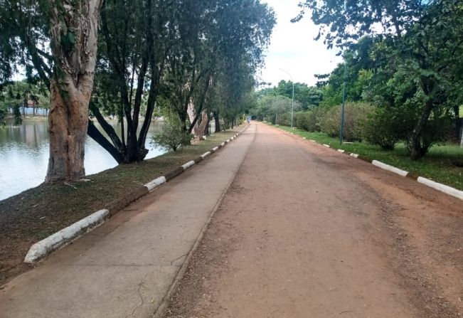 ADMINISTRAÇÃO MUNICIPAL TRABALHANDO PARA CONSERVAÇÃO E LIMPEZA.