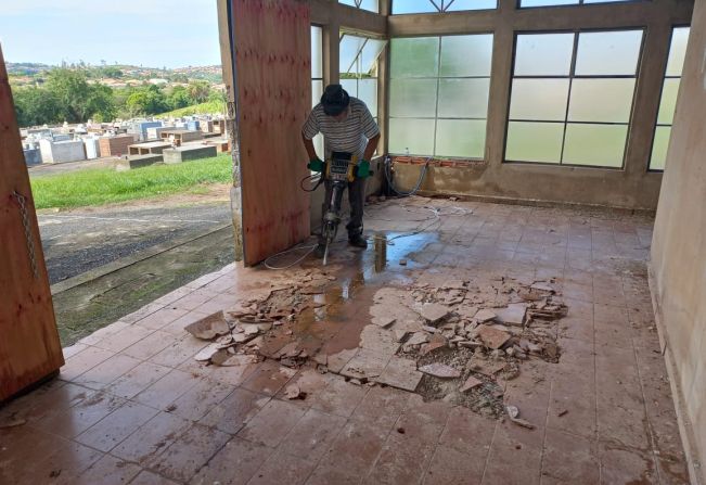 OBRAS NO VELÓRIO MUNICIPAL PARQUE DAS ACÁCIAS