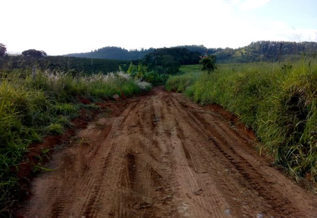 A ADMINISTRAÇÃO MUNICIPAL TEM REALIZADO A REVITALIZAÇÃO DE ESTRADAS RURAIS