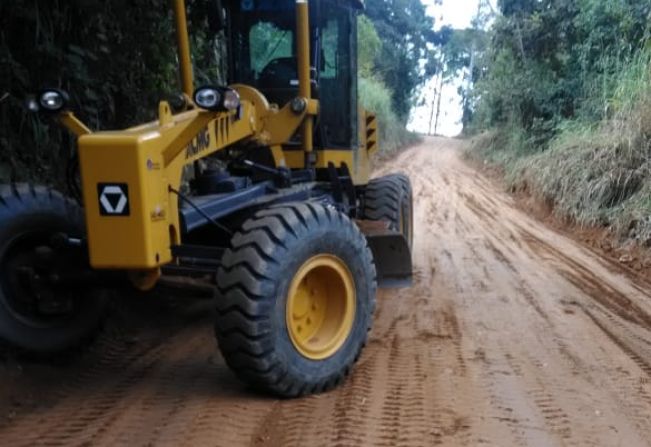 ALARGAMENTO E COLOCAÇÃO DE CASCALHOS NA ESTRADA RURAL DA AREIA BRANCA