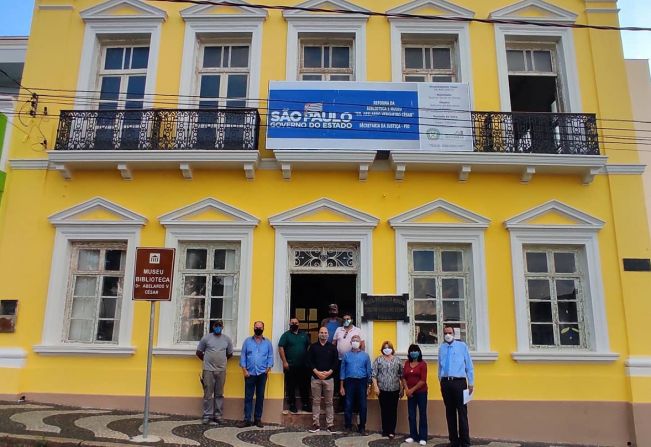VISITA A OBRA DO MUSEU E BIBLIOTECA