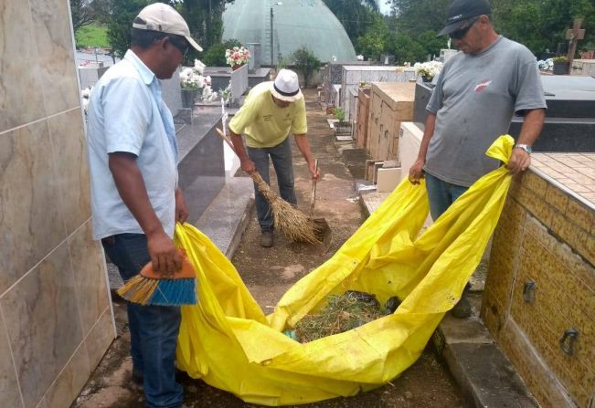 Departamento de Serviços Urbanos segue com ações limpeza no município