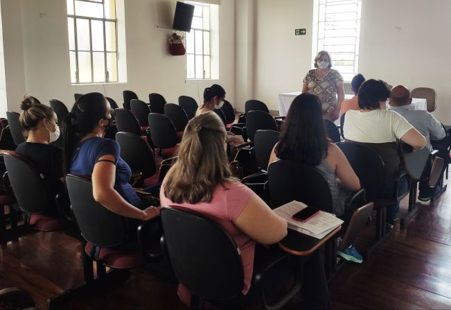 COMITÊ DE CRISE SE REÚNE PARA DISCUTIR O AUMENTO DE ATENDIMENTOS POR SÍNDROME GRIPAL E COVID-19