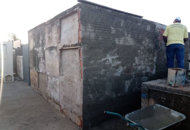 Cemitério Municipal!