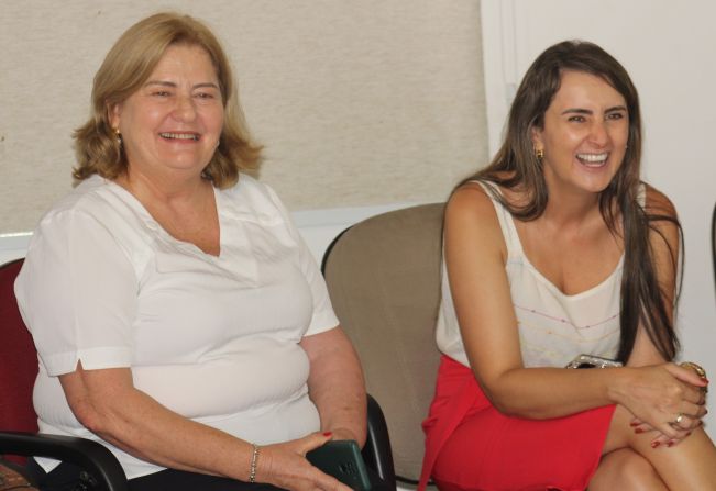 ADMINISTRAÇÃO MUNICIPAL SE REÚNE COM DIRETORAS E ASSESSORAS DO DEPARTAMENTO DE EDUCAÇÃO