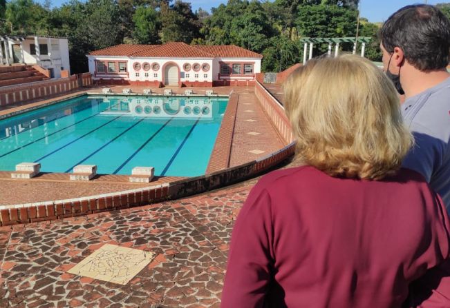 A Prefeita Municipal e o Diretor de Esportes, na manhã desta terça-feira 08/06, visitaram algumas das praças esportivas da cidade.