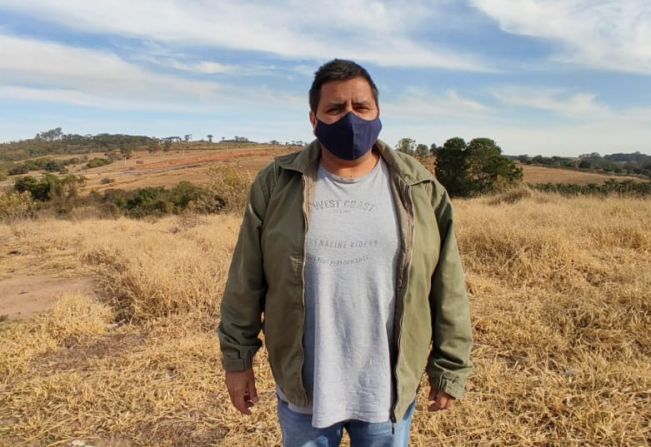DIRETOR DE HABITAÇÃO VISITA AS TERRAS DO MORRO AZUL