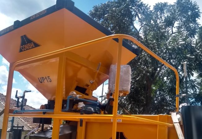 O município recebeu a “USINA DE ASFALTO”, que foi adquirida através do Programa Desenvolve São Paulo.