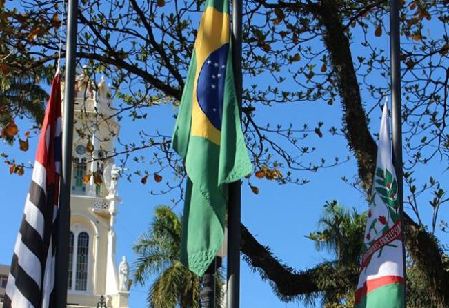  Comemoração à Independência do Brasil reuniu milhares de pessoas na manhã de hoje no centro da cidade