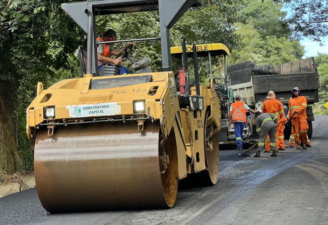 ESTRADA PINHAL/ALBERTINA ESTÁ SENDO RECAPEADA