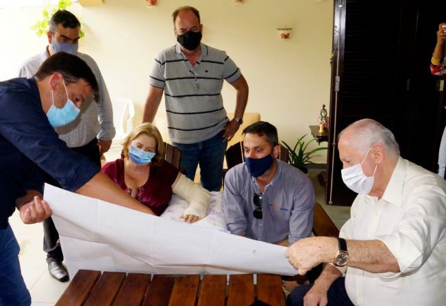 Deputado Estadual Barros Munhoz esteve em Espírito Santo do Pinhal.